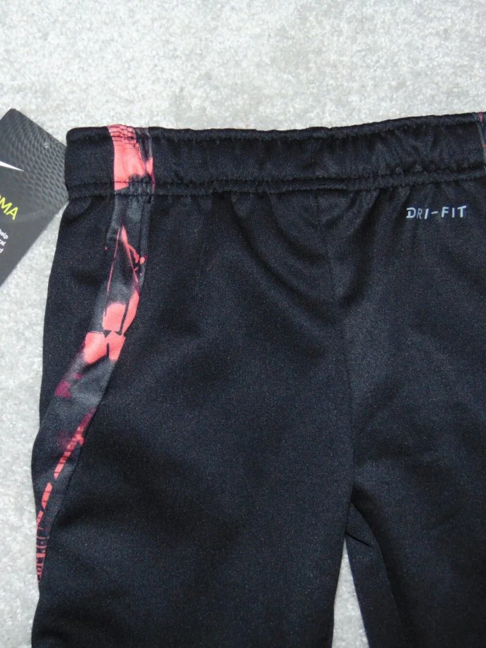 New Nike Sportwear Boys Dri Fit Therma Athletic Sweatpants Size 4 Black
